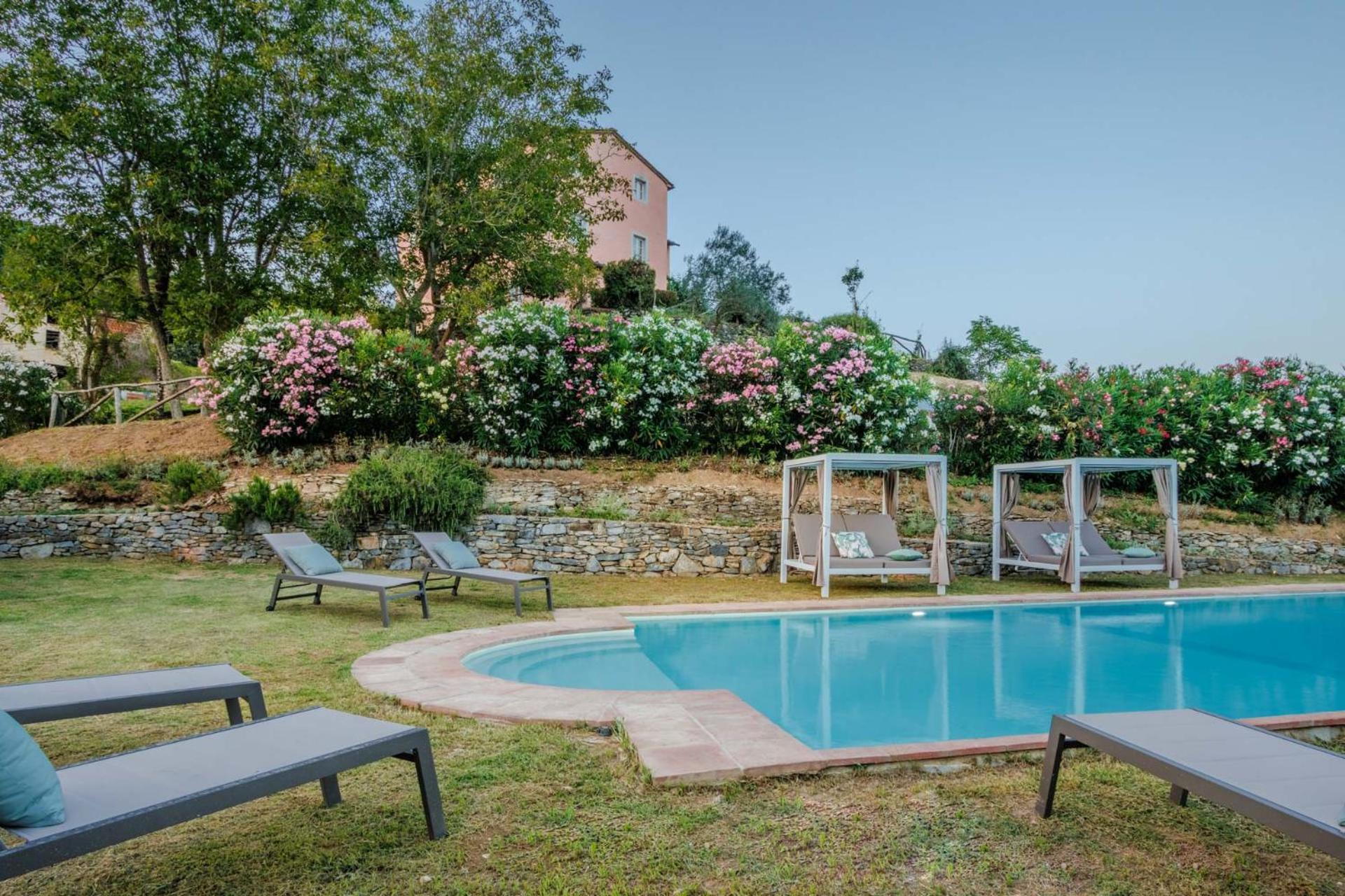 Villa Domus Francigena לוקה מראה חיצוני תמונה