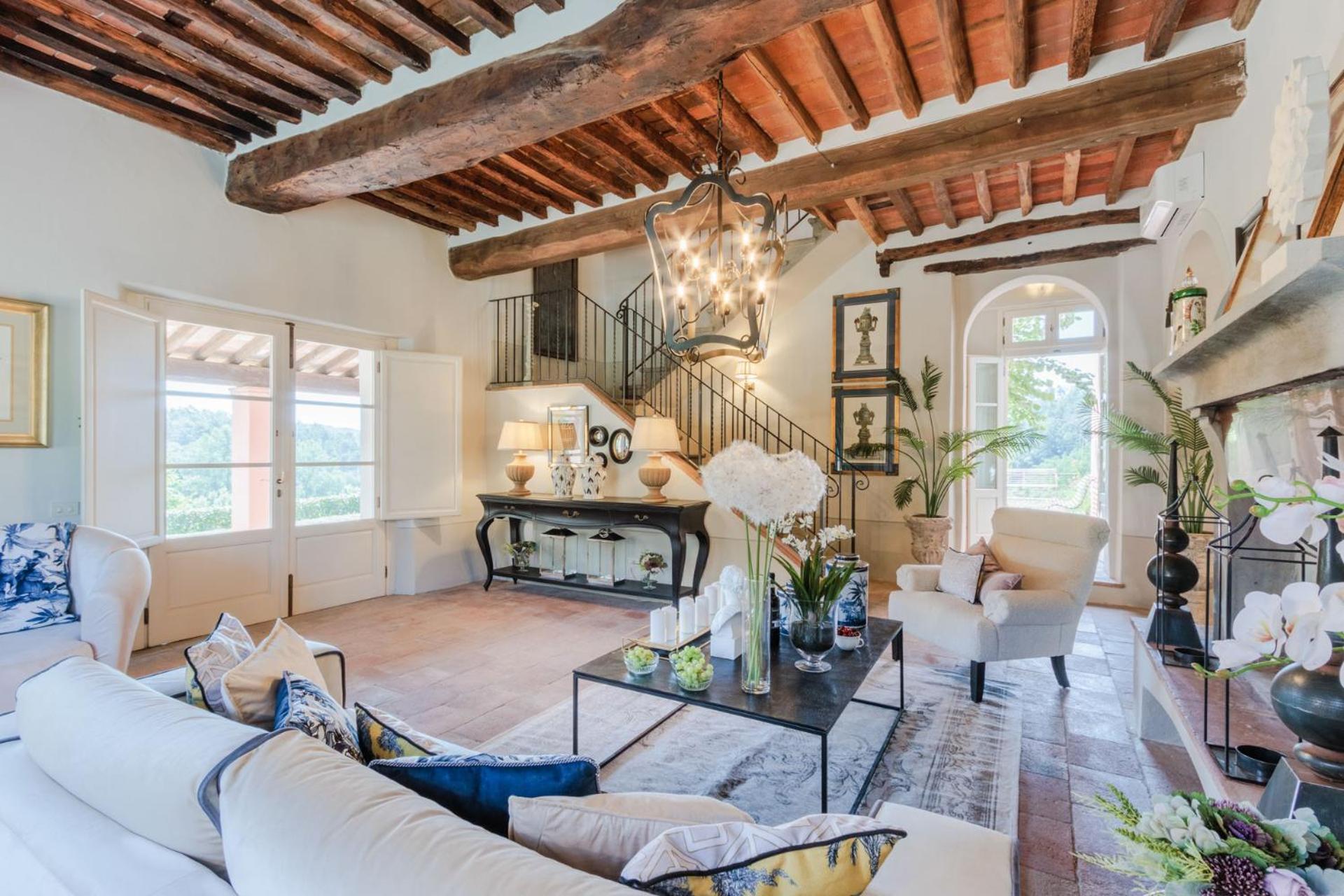 Villa Domus Francigena לוקה מראה חיצוני תמונה